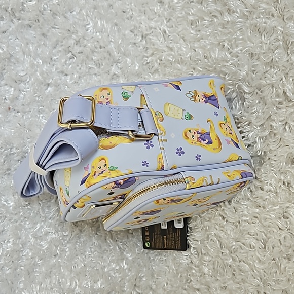 NWT Loungefly Tangled Rapunzel crossbody camera bag - Picture 8 of 12